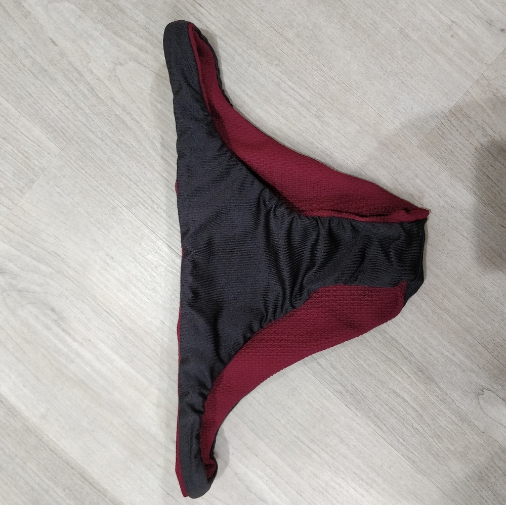 SKYE & Staghorn x Revolve bikini bottom beet red - Picture 13 of 16